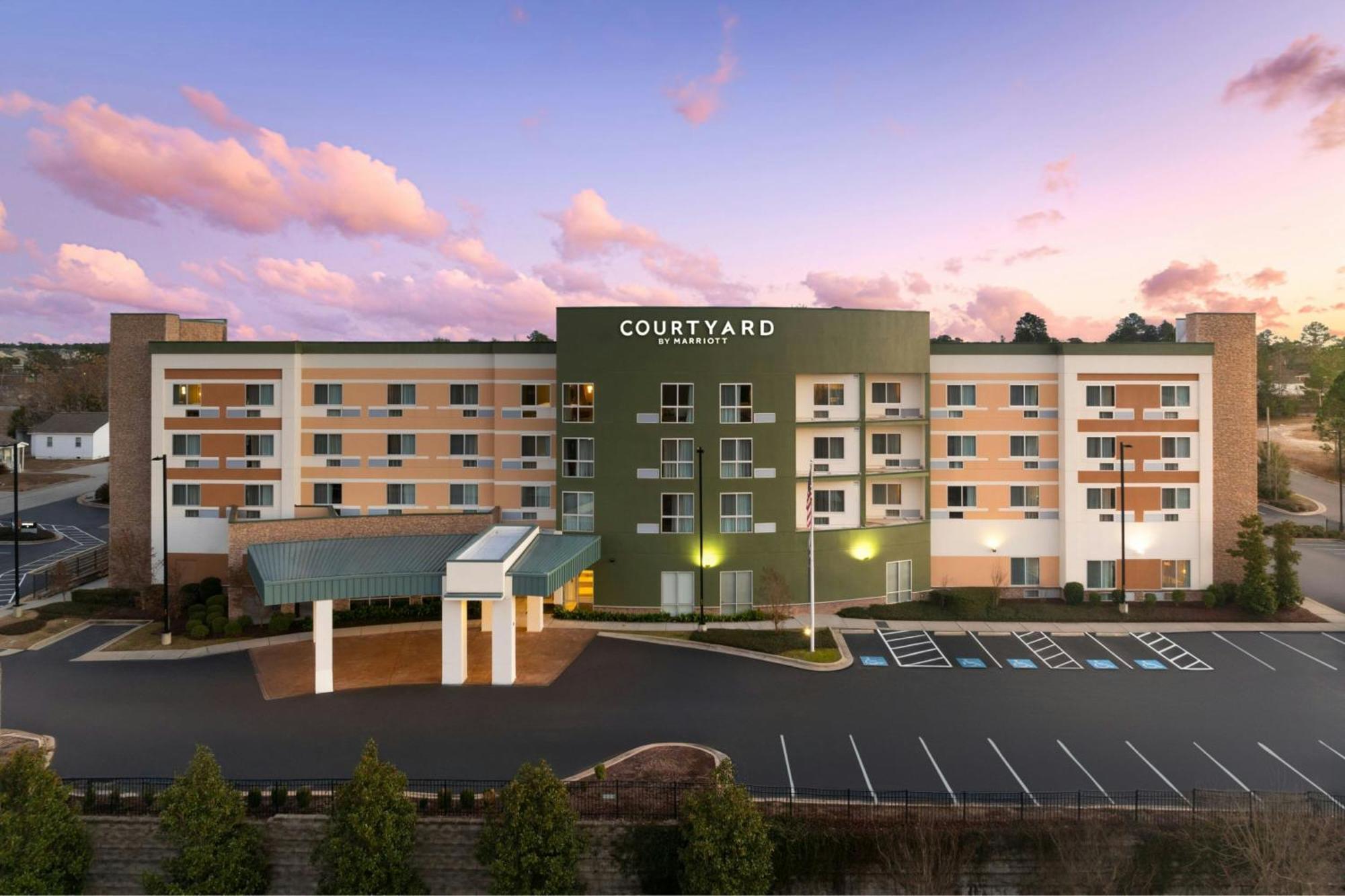 Courtyard By Marriott Fayetteville Fort Liberty - Spring Lake Exterior foto