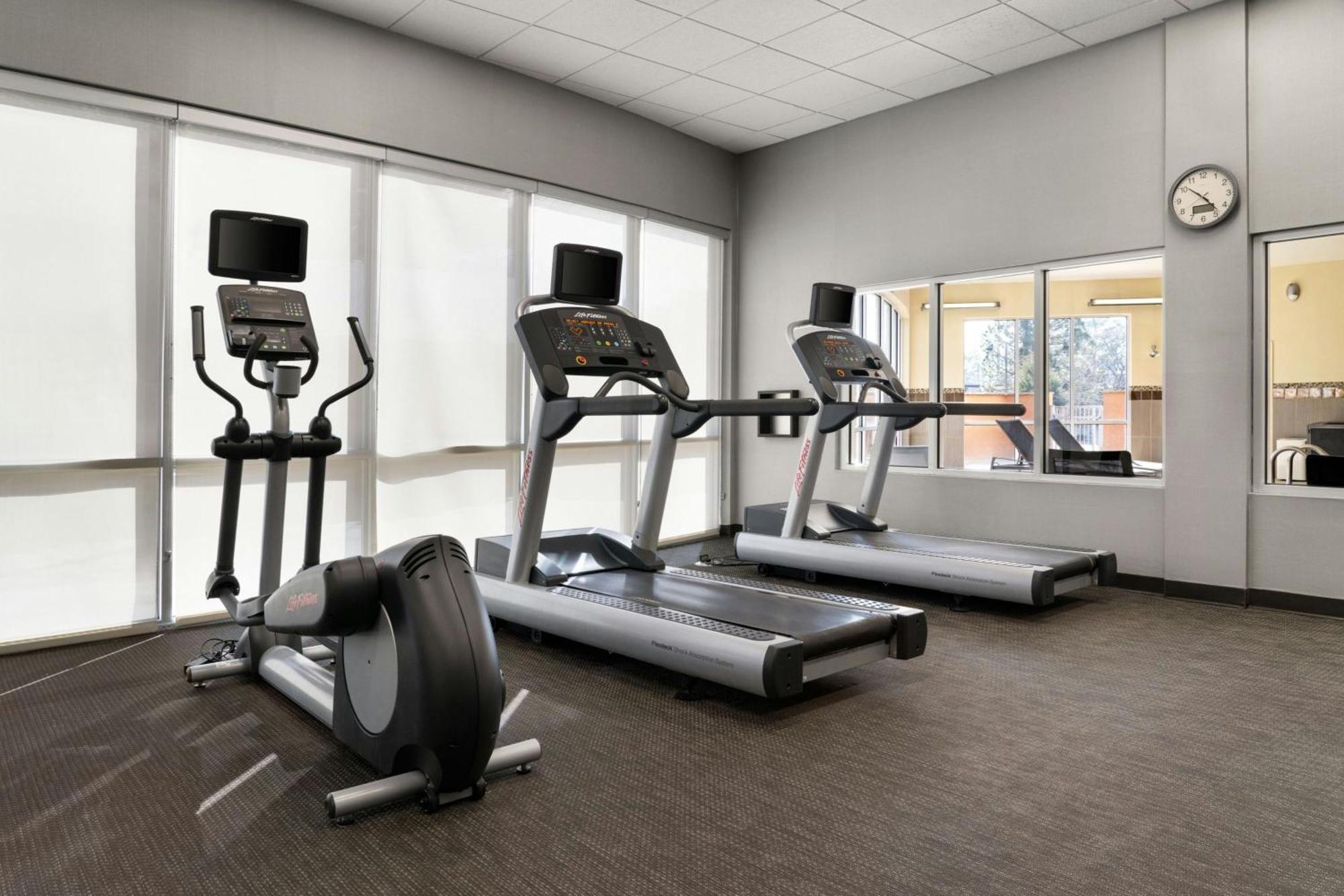 Courtyard By Marriott Fayetteville Fort Liberty - Spring Lake Exterior foto